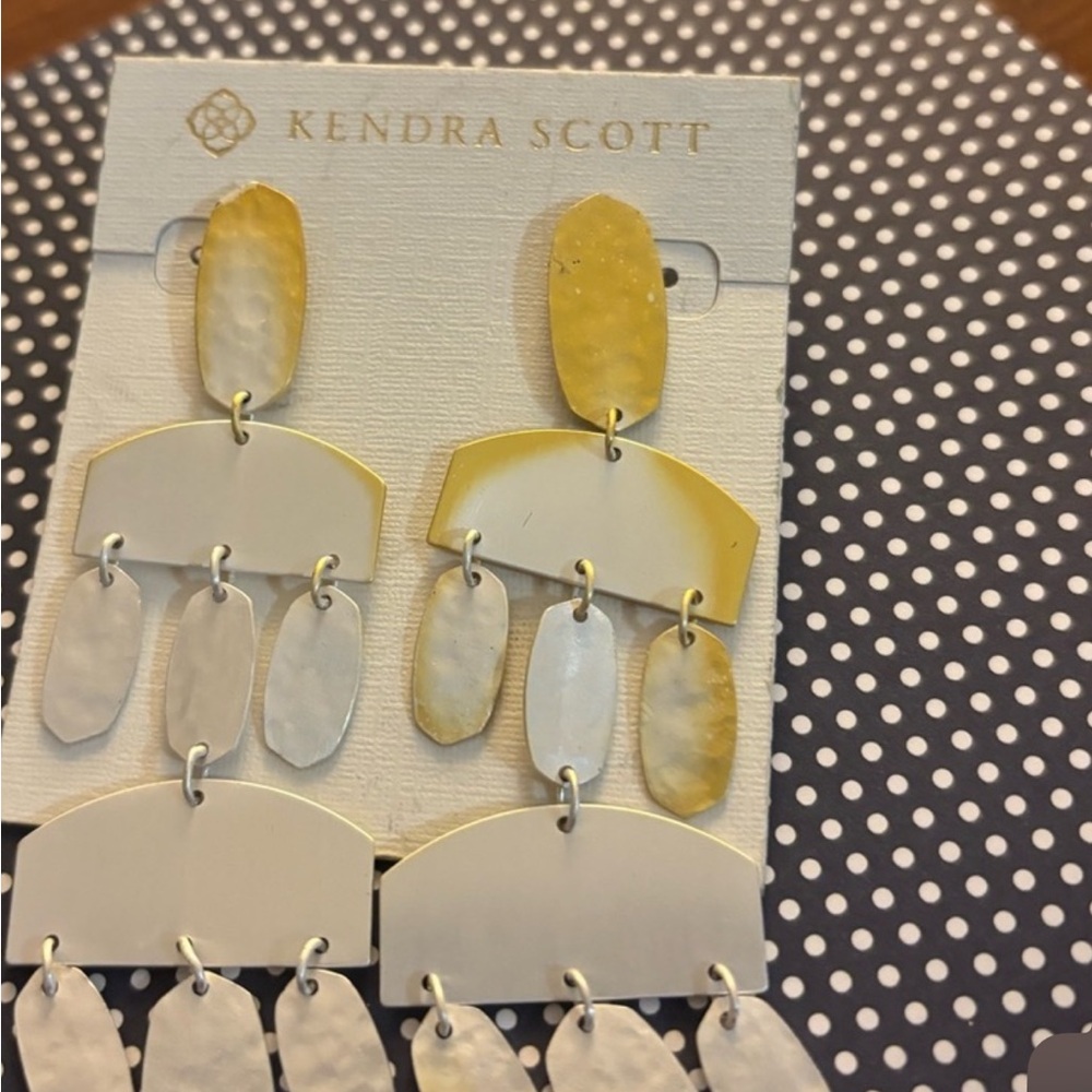 Kendra Scott emmet Textured Earrings